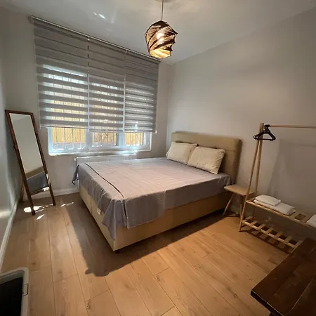 Comfy 1-bedroom With A Terrace In Kadikoey *